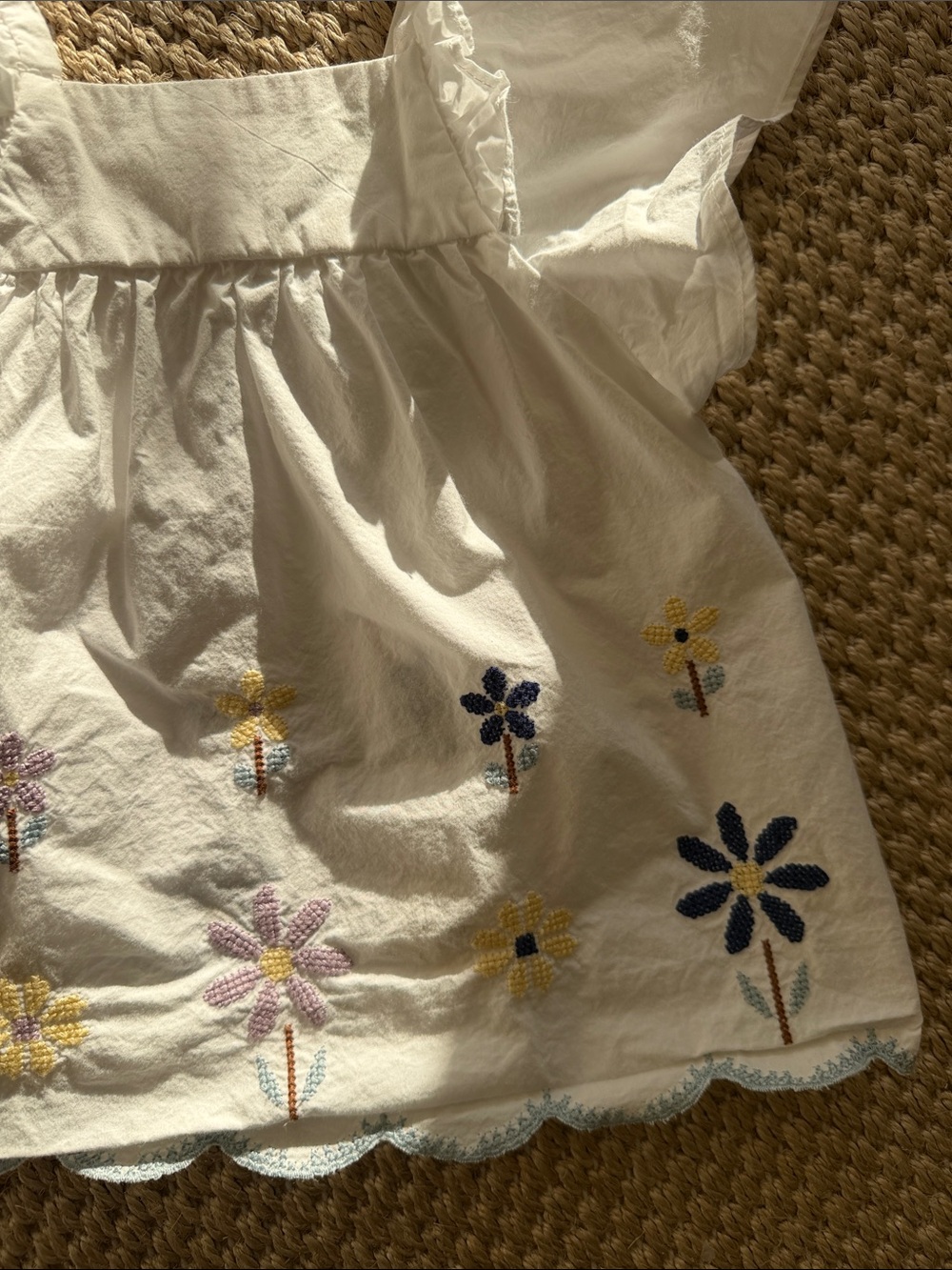 Zara Girls White Embroidered Flutter Sleeve Peasant Top - Floral Detail size 6 - Picture 5 of 10